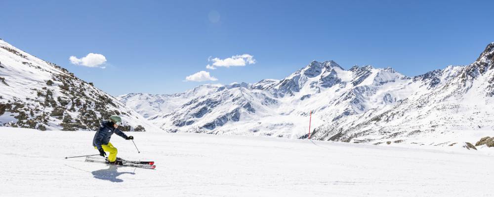 Glacier skiing under the sun 7 = 6